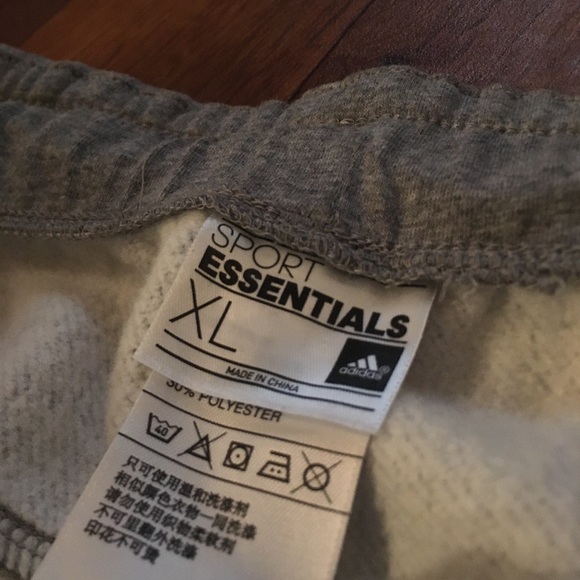 NWOT Men’s Adidas drawstring sweat pants - Picture 2 of 3